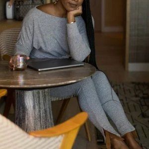 Like New! Halle Lounge Set